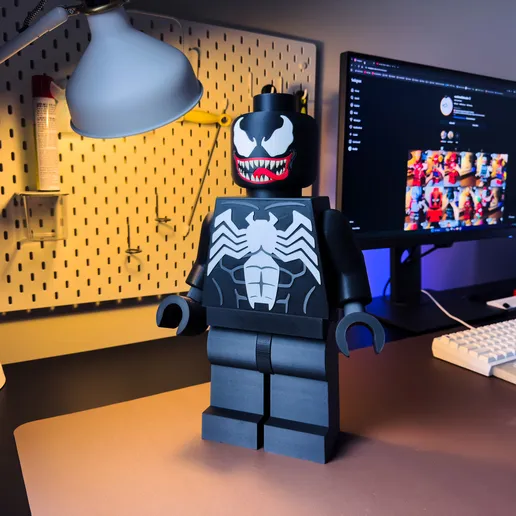 VENOM Modular Figure
