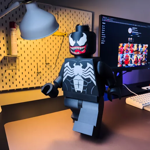 VENOM Modular Figure