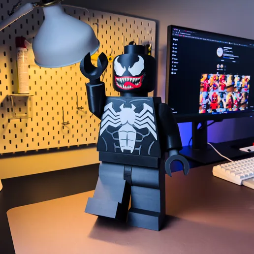 VENOM Modular Figure